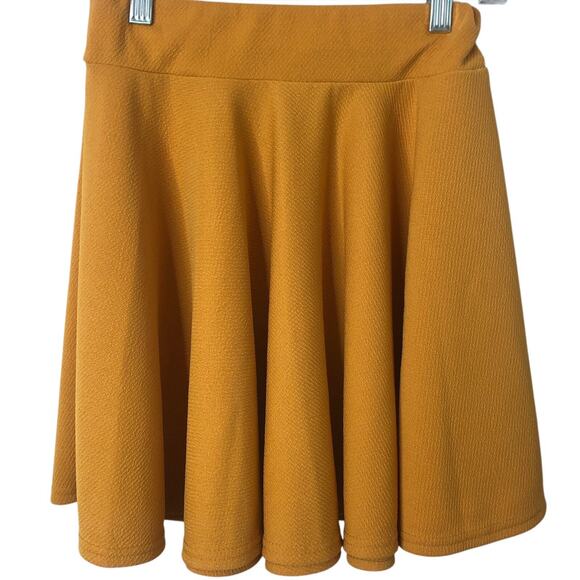Urban Coco Dresses & Skirts - Urban Coco Women's Mustard Yellow Pull-On Stretchy Mini Skirt Size Large
